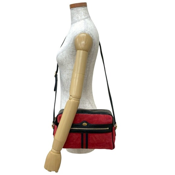 GUCCI Authentic Black Leather Shoulder Bag - Picture 2 of 9